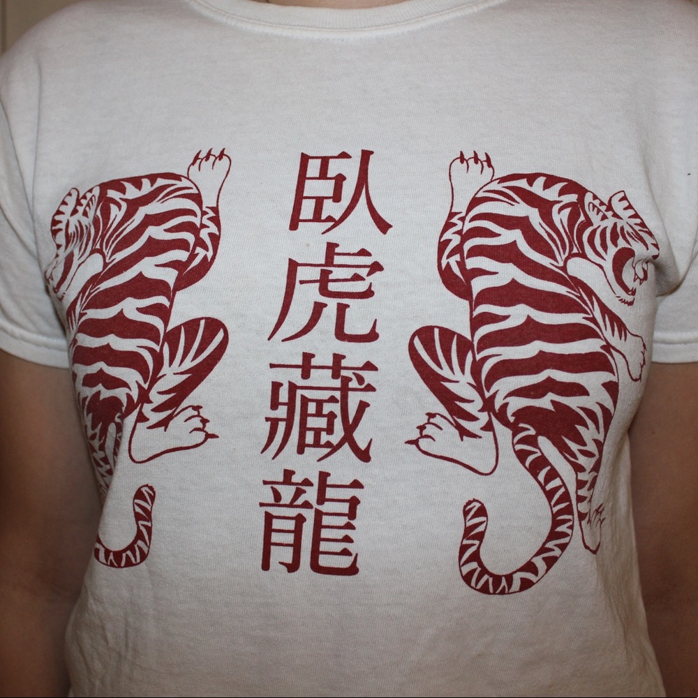 brandy melville tee - Picture 3 of 6